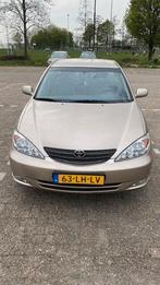 Toyota Camry 2.4 Linea Luna AUT 2003 Beige, Auto's, Toyota, 4 cilinders, 75 €/maand, 152 pk, 1600 kg