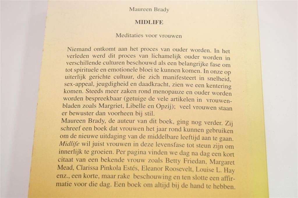 Midlife — 365 Dagelijkse Meditaties voor Vrouwen, Ophalen of Verzenden, Gelezen, Overige onderwerpen, Achtergrond en Informatie
