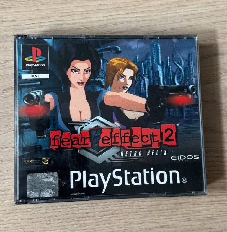 PlayStation 1 - Fear effect 2 - compleet, Spelcomputers en Games, Games | Sony PlayStation 1, Avontuur en Actie, Gebruikt, Vanaf 18 jaar