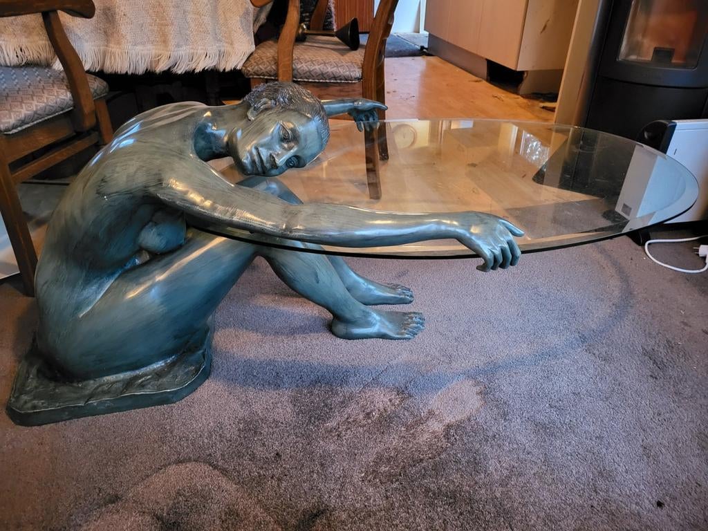 Salontafel met bronzen beeld van zittende vrouw, Ophalen, Gebruikt, 100 tot 150 cm, 50 tot 100 cm