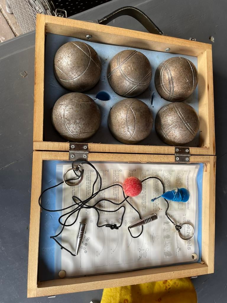 Jeu de Boules compleet in handig koffertje., Sport en Fitness, Bowlen, Ophalen of Verzenden, Bal