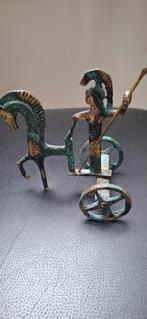 Decoratief bronzen beeldje krijger in Griekse strijdwagen, Verzenden, Mens
