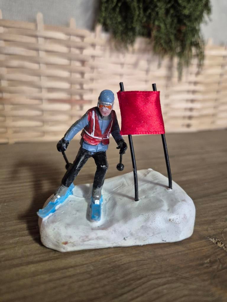 Lemax figuur 2 kerstdorp kersthuisjes, Ophalen of Verzenden, Zo goed als nieuw