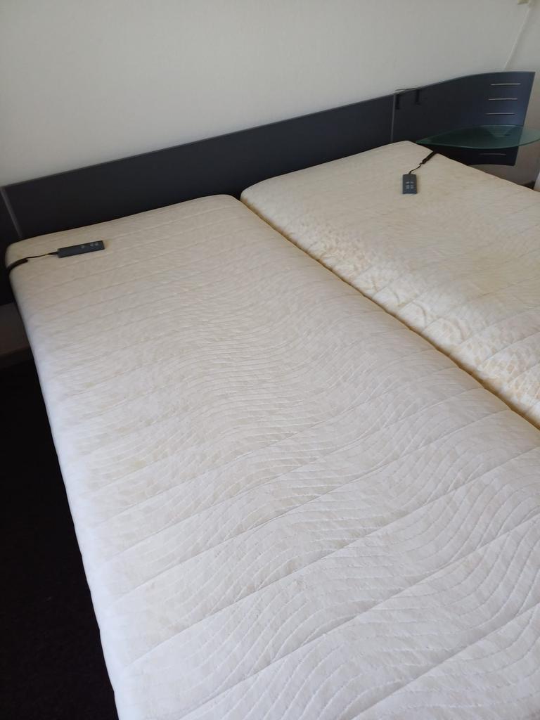 Auping 2 persoonsbed elektrisch GRATIS, Ophalen, Gebruikt, Tweepersoons, 90 cm