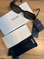 Prada zonnebril, Sieraden, Tassen en Uiterlijk, Zonnebrillen en Brillen | Dames, Zonnebril, Prada, Zwart, Ophalen of Verzenden