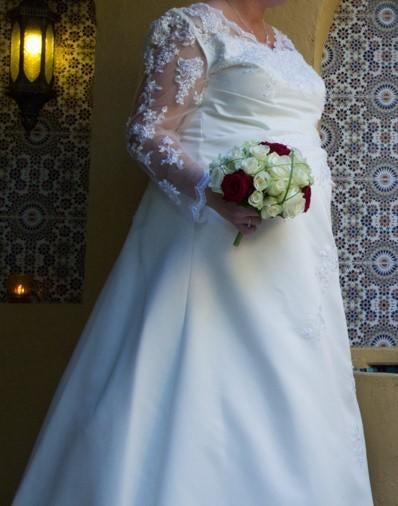 Prachtige Bruidsjurk – Maat 60 (verstelbaar), Ophalen, Zo goed als nieuw, Wit, Trouwjurk