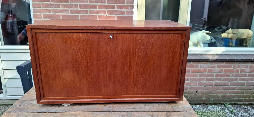 design Poul Cadovius Royal System Kast met Klep en sleutel, Ophalen