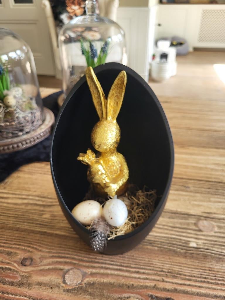 Ei met haas, Huis en Inrichting, Ophalen