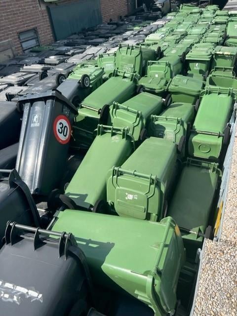 2033. Partij kliko 's / container / prullenbak, Ophalen, Kunststof, Gebruikt, 40 liter of meer