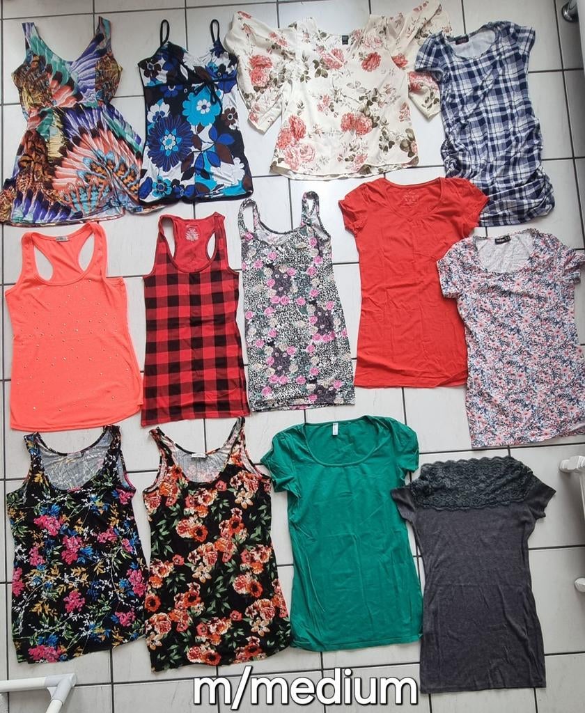 Zomer kledingpakket dames meisje maat medium m tshirts etc., Hobby en Vrije tijd, Kledingpatronen, Ophalen of Verzenden, Kind