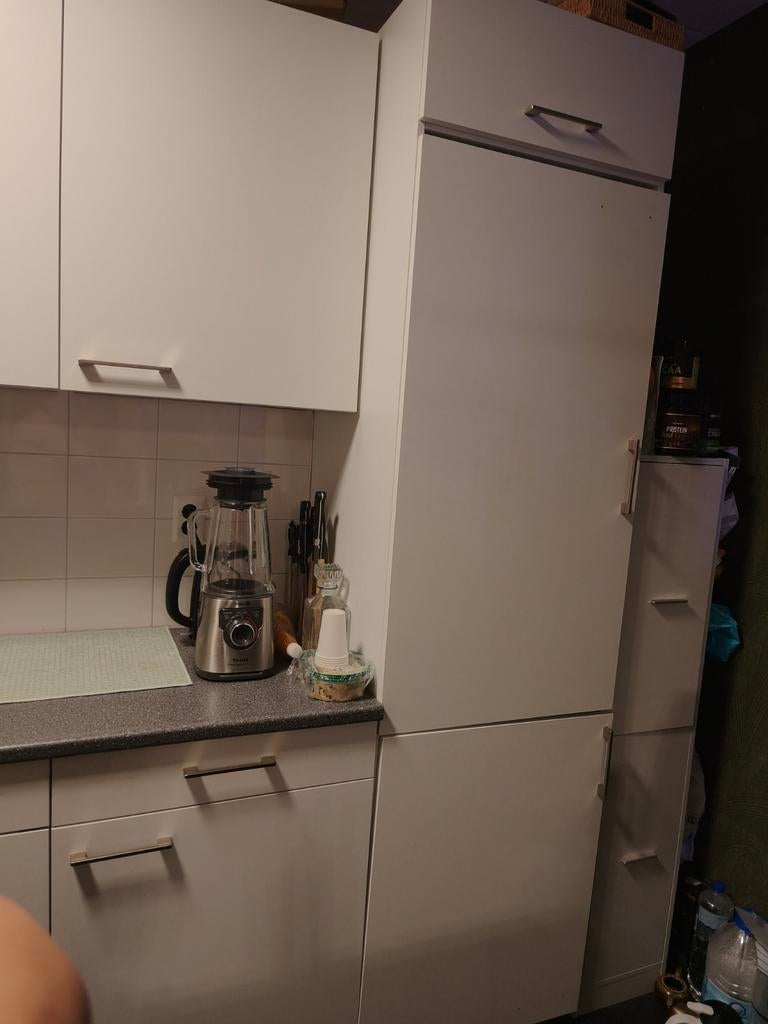 Koelkast kast 1 jaar oud, Ophalen, Zo goed als nieuw