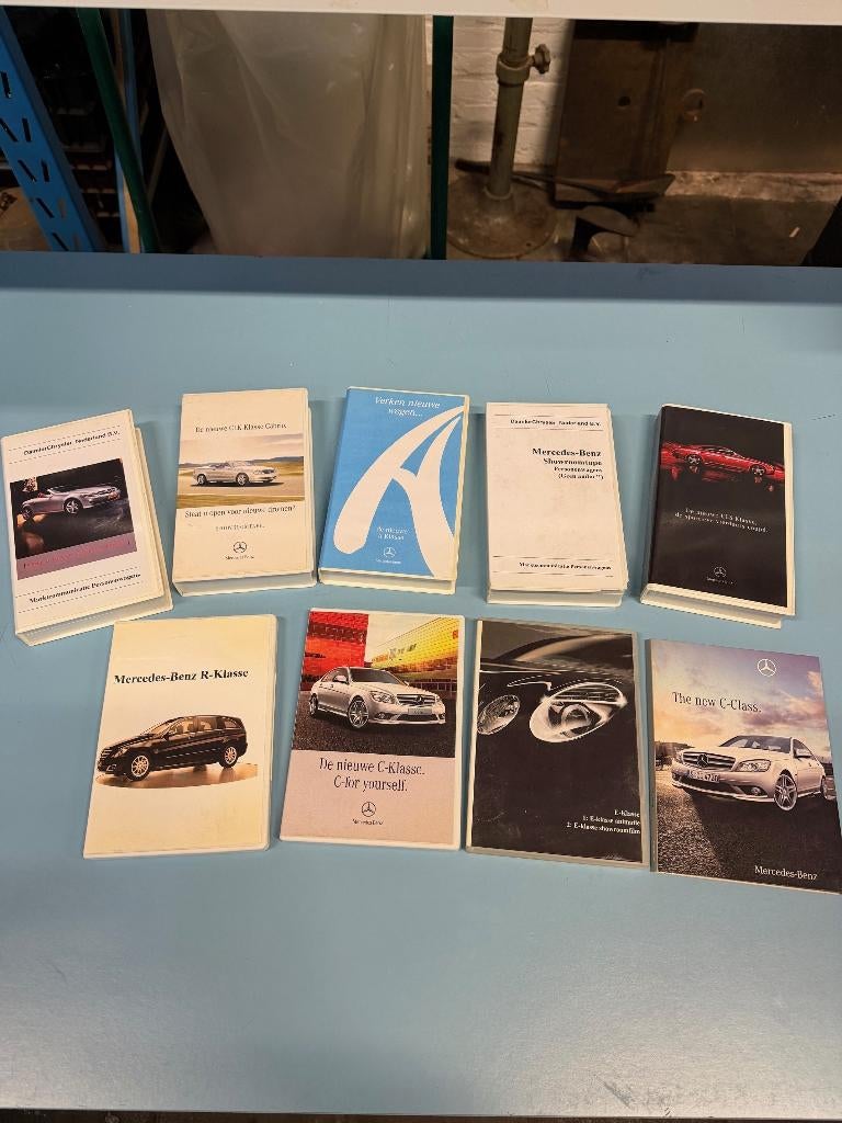 Partij mercedes verkoop brochures handleidingen VHS DVD, Boeken, Auto's | Folders en Tijdschriften, Ophalen of Verzenden, Zo goed als nieuw