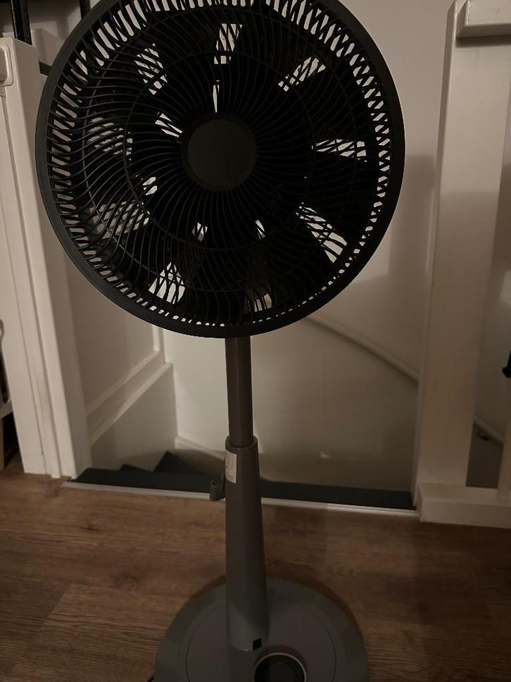 2x Duux Ventilator - Whisper Flex Smart Wit/Grijs, Witgoed en Apparatuur, Ventilatoren, Gebruikt, Statiefventilator, Ophalen