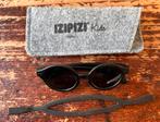Izipizi baby zonnebril zwart, Kinderen en Baby's, Babymode-accessoires, Ophalen, Zo goed als nieuw
