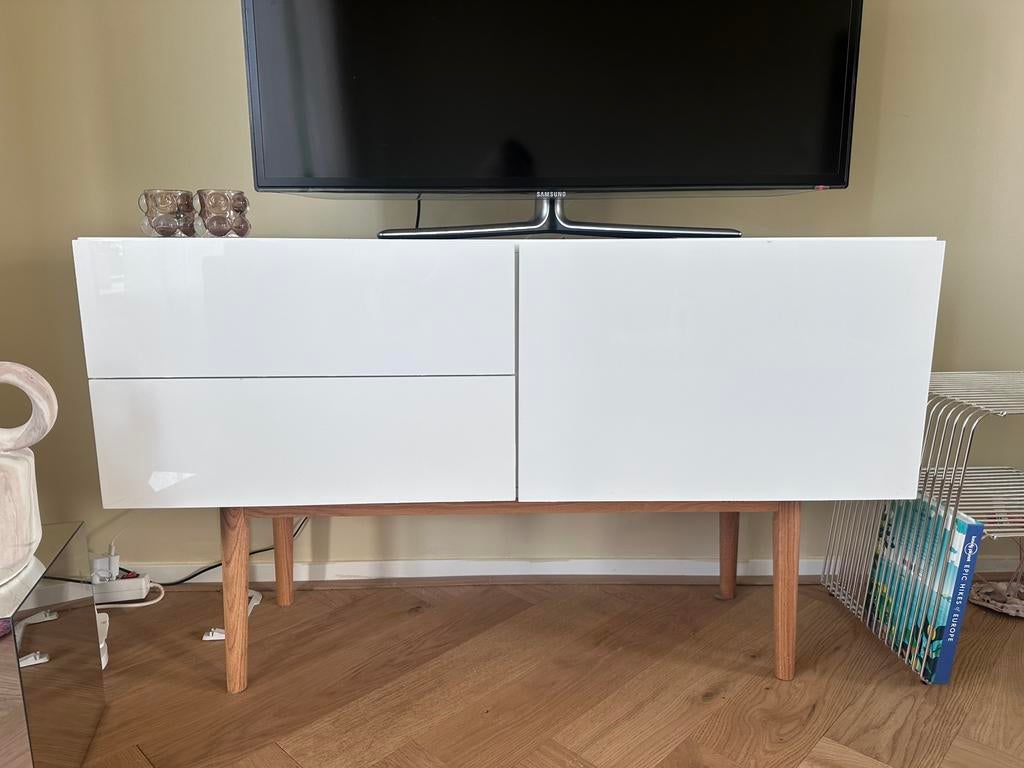 Dressoir Zuiver Wit, Huis en Inrichting, Kasten | Dressoirs, Zo goed als nieuw, 150 tot 200 cm, 25 tot 50 cm, Eikenhout, Ophalen