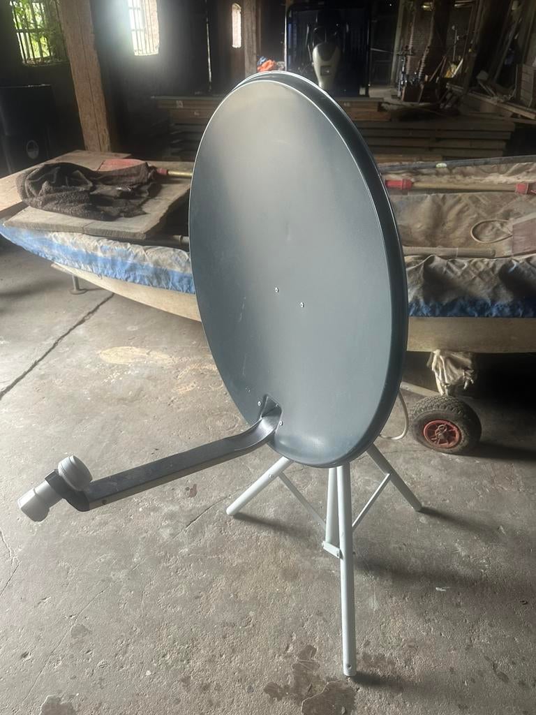 Camping schotel antenne, Audio, Tv en Foto, Schotelantennes, Ophalen of Verzenden, Zo goed als nieuw, Overige merken