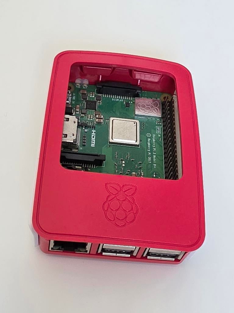 Raspberry Pi 3 Model B+ met officiële adapter, Minder dan 4 GB, Broadcom BCM2837, Minder dan 2 Ghz, Ophalen of Verzenden