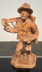 Vintage Houten Beeldje Jager met Geweer en Rugzak, Ophalen of Verzenden