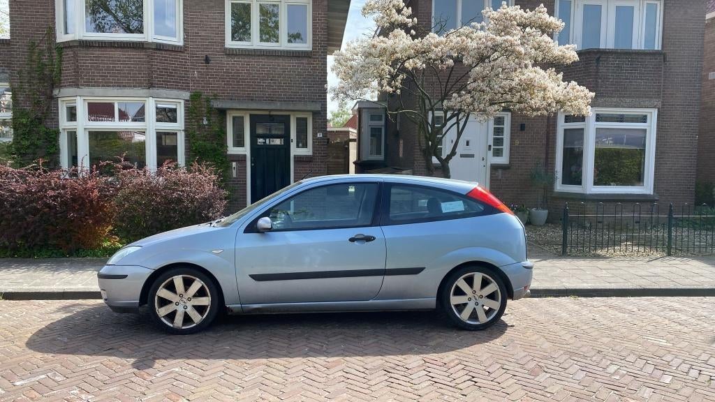 Ford Focus 1.6 I 3D 2004 Grijsblauw, Auto's, 565 kg, Zwart, 4 cilinders, Blauw