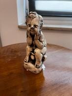 Beeldje - jongetje op potje, Verzamelen, Beelden en Beeldjes, Ophalen, Zo goed als nieuw, Mens