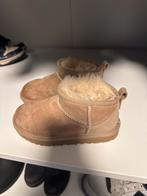 Uggs maat 28,5, Kinderen en Baby's, Kinderkleding | Schoenen en Sokken, Ophalen of Verzenden, Gebruikt, Jongen of Meisje, Laarzen