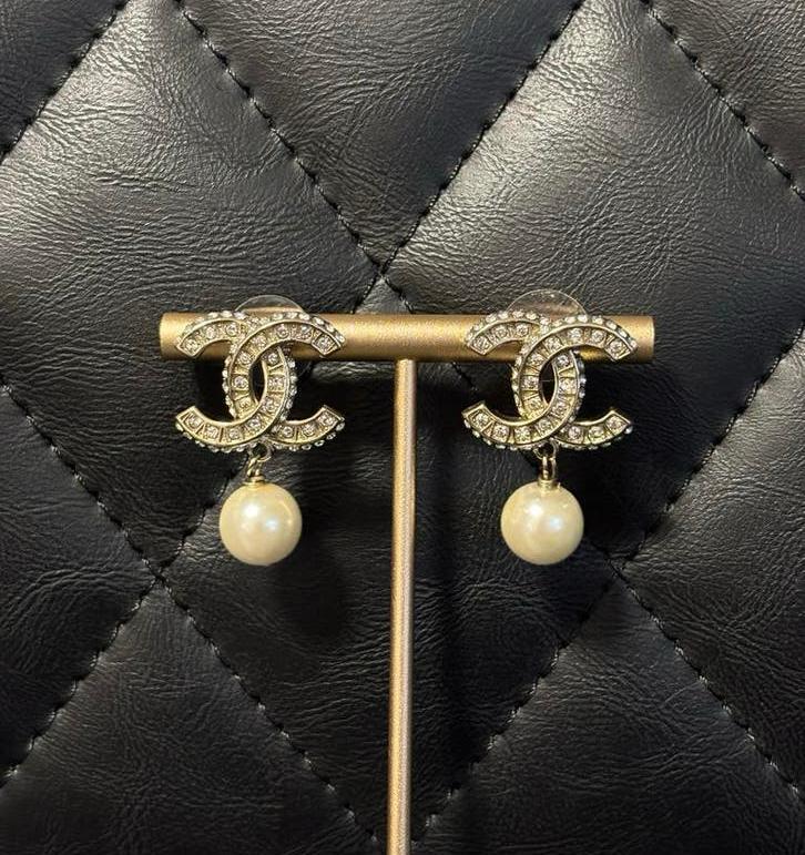 Chanel CC Oorbellen met Parels en Strass, Sieraden, Tassen en Uiterlijk, Oorbellen, Overige materialen, Hangers, Ophalen of Verzenden