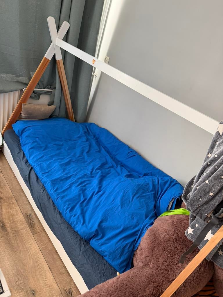 Kinderbed 90x200 met Tipi-Tent - Te Koop, Ophalen, 85 tot 100 cm, Zo goed als nieuw, Lattenbodem
