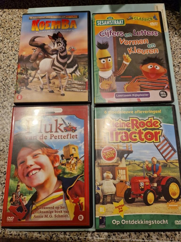 DVD's: Pluk, Kleine Rode Tractor, Alle leeftijden, Overige genres, Ophalen of Verzenden, Zo goed als nieuw