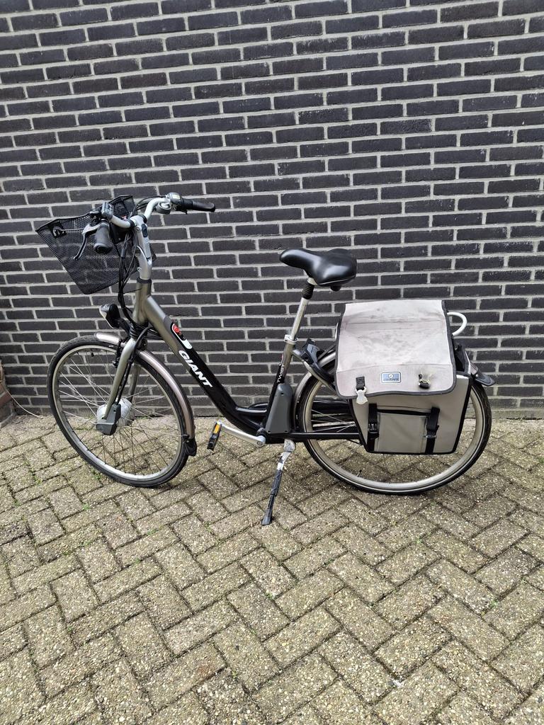 Te koop elektrische fiets, Ophalen, Minder dan 30 km per accu, Gebruikt, Giant