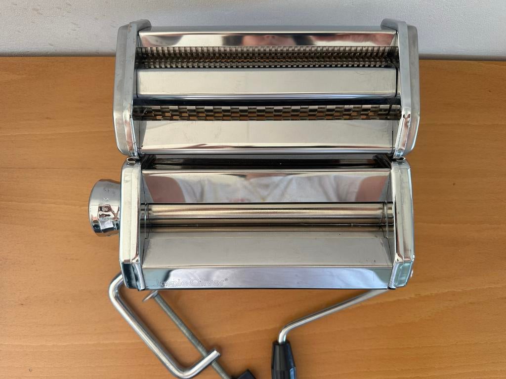 Jamie Oliver Pastamachine voor spaghetti - Zo goed als nieuw, Zilver, Ophalen of Verzenden, Zo goed als nieuw, Metaal