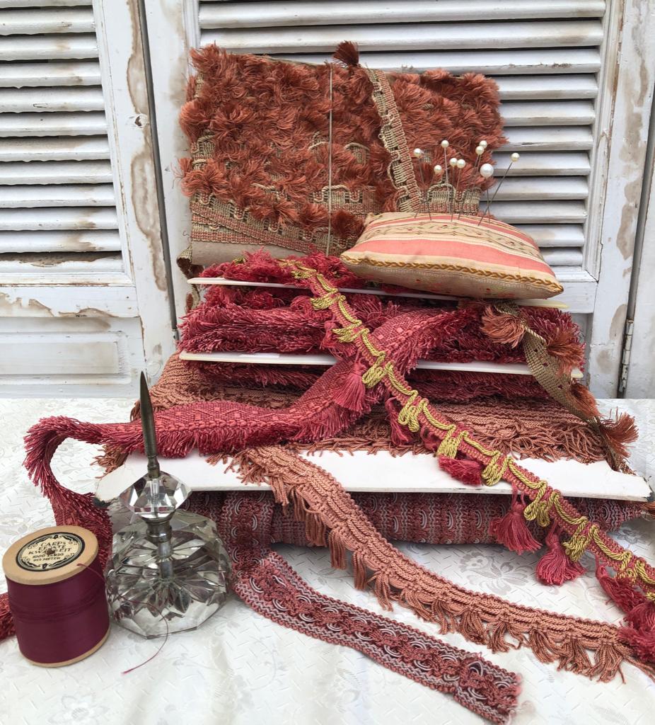 Vintage Diverse sierband franje klosjes band - zgan, Ophalen of Verzenden, Zo goed als nieuw, Lint, Band of Elastiek