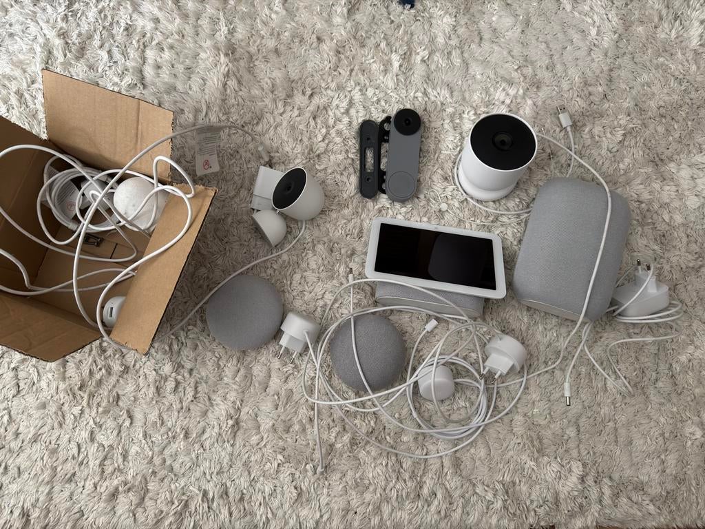 Grote Google Nest Smart Home Collectie - Compleet Pakket, Ophalen of Verzenden, Zo goed als nieuw, Binnencamera