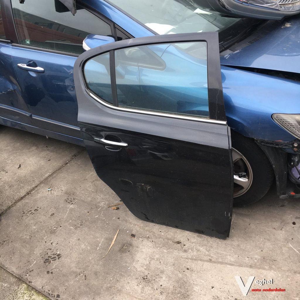Opel Corsa E 2015 Portier Rechtsachter  ( lichte schade ), Ophalen, Gebruikt, -, Deur