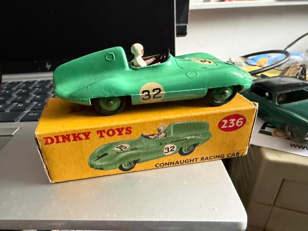 Dinky toys engeland connaught, Auto, Dinky Toys, Ophalen of Verzenden, Zo goed als nieuw
