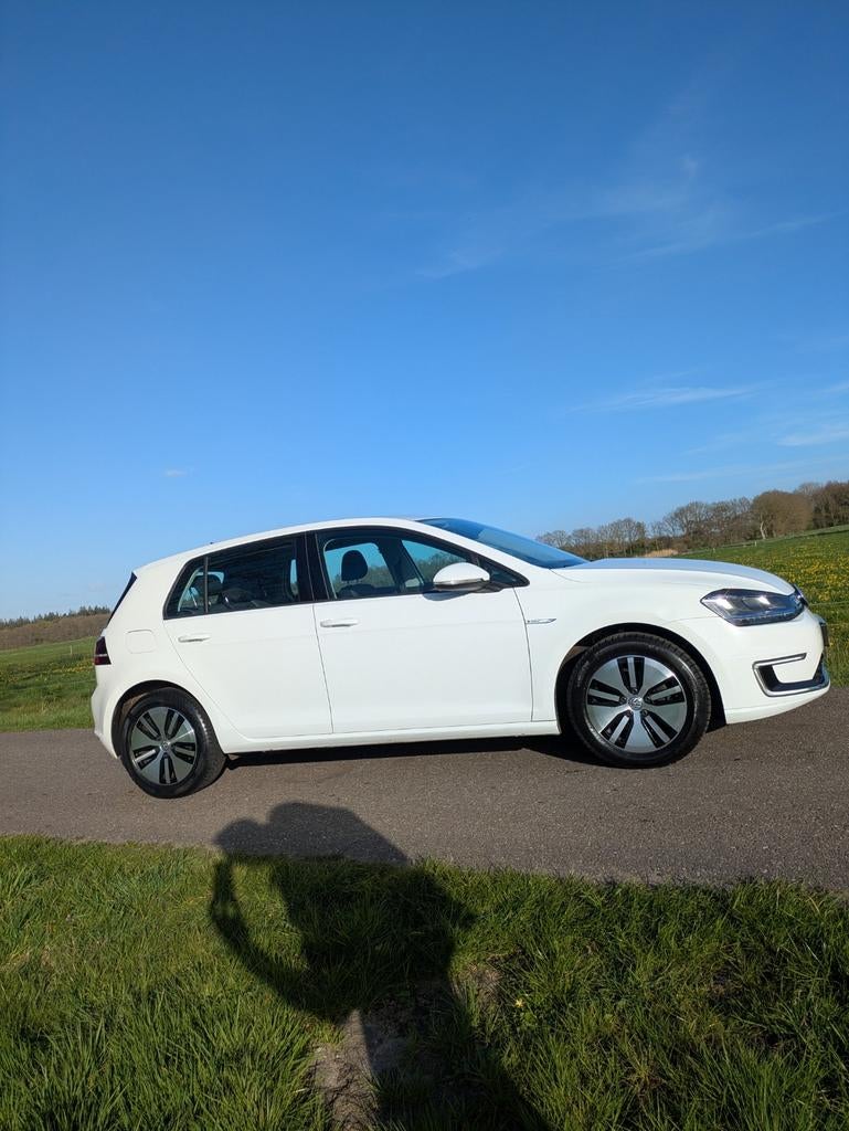 Volkswagen Golf E-golf 5D 2016 Wit, Stof, Wit, Origineel Nederlands, 115 pk