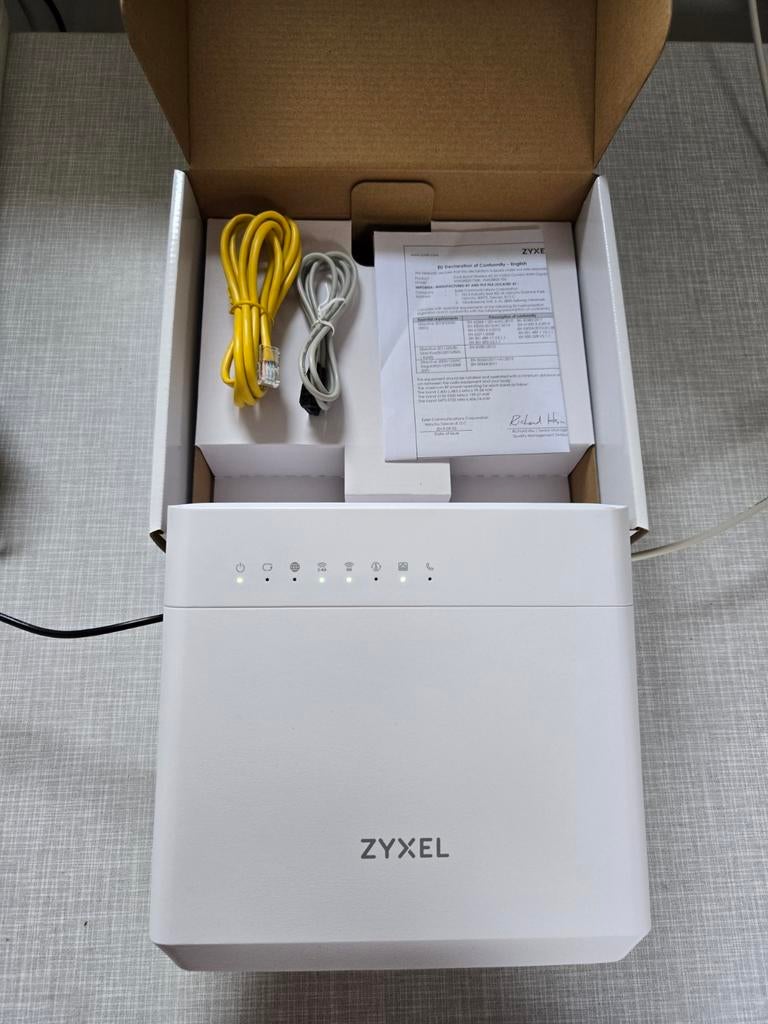 Nieuwe ZyXel router., Computers en Software, Routers en Modems, Ophalen of Verzenden, Nieuw