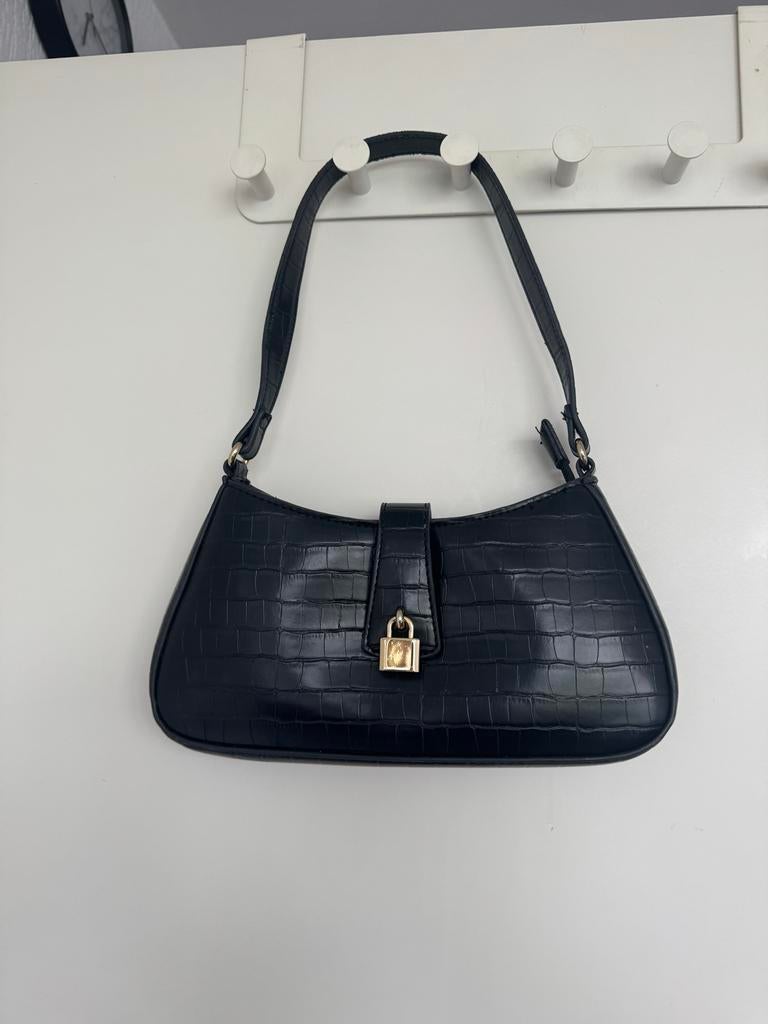 Elegante Zwarte Croco Schoudertas met Goudkleurig Slot, Ophalen of Verzenden, Zo goed als nieuw, Zwart, Overige merken