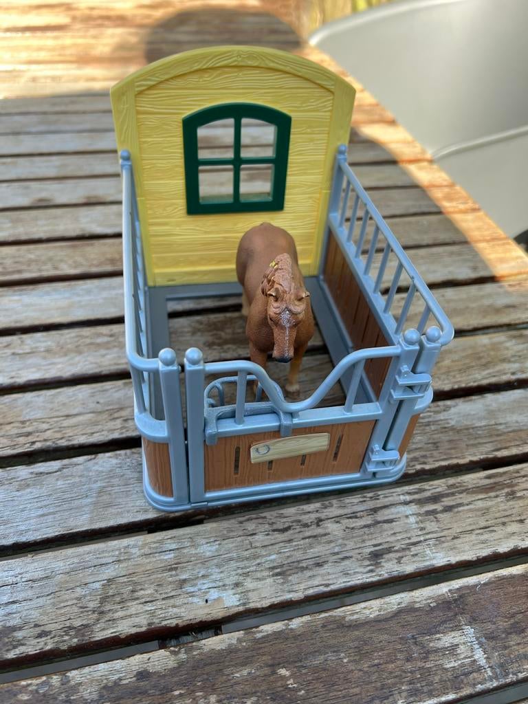 Schleich paarden box geel, Ophalen of Verzenden, Gebruikt, Jongen of Meisje