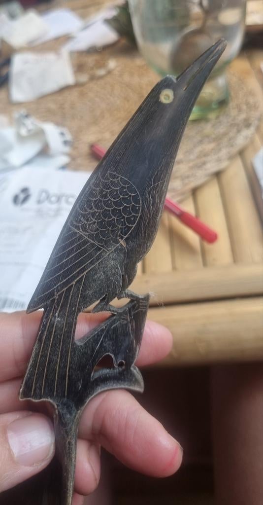 Unieke lepel van buffelhoorn met vogeldecoratie, Antiek en Kunst, Ophalen of Verzenden