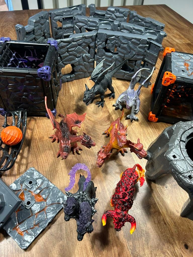 Schleich ELDRADOR CREATURES BattleCave Arena Lava Schaduw, Ophalen of Verzenden, Zo goed als nieuw