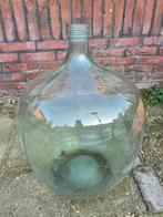 Grote oude glazen wijnfles, Ophalen