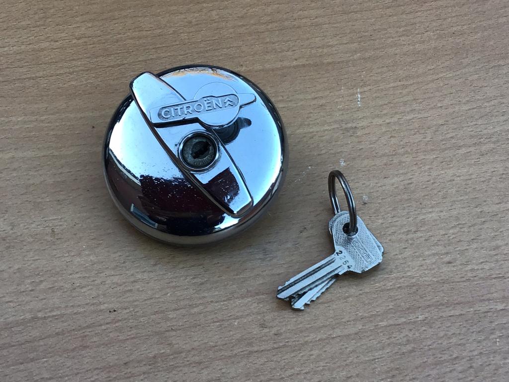 CITROËN  Tankdop chroom met Logo, Gebruikt, Voor, Ophalen of Verzenden, Spatbord