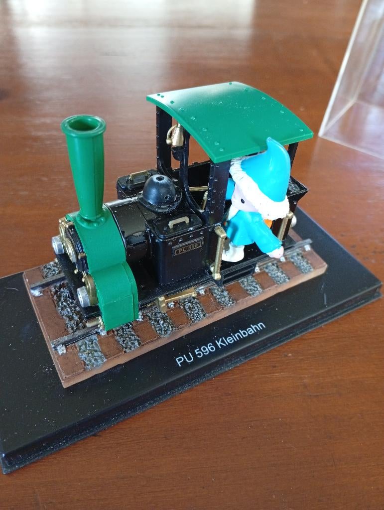 Miniatuur van een trein, Ophalen, Zo goed als nieuw