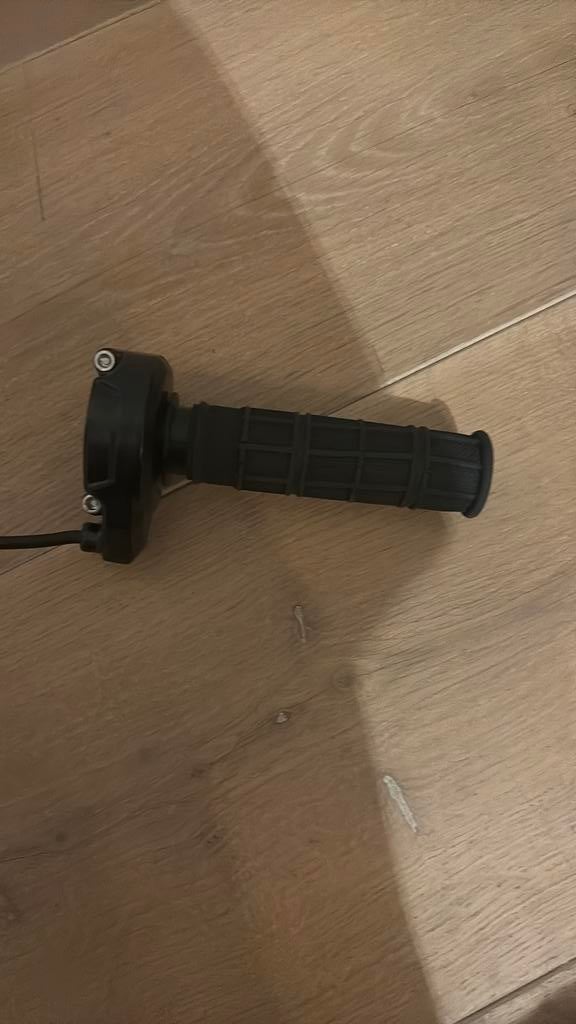 Surron throttle fatbike 3 pin, Fietsen en Brommers, Ophalen of Verzenden, Zo goed als nieuw, Fatbike