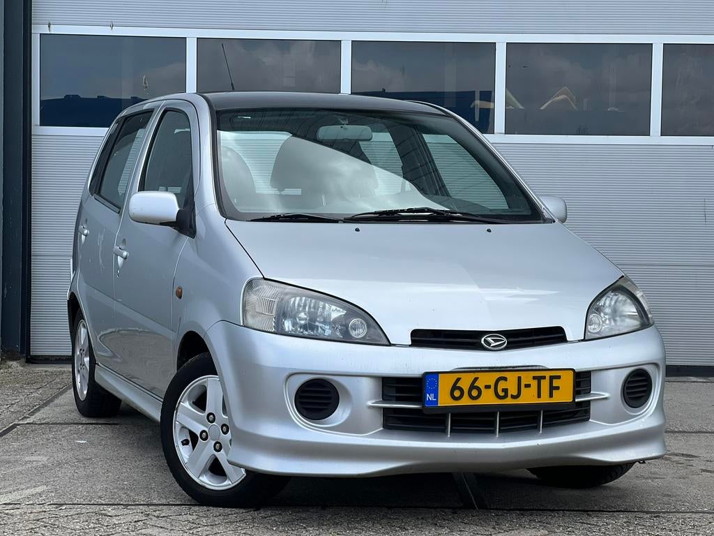 Daihatsu Young RV 1.3 | NAP | PANO | LICHTMETALEN VELGEN, Auto's, Daihatsu, 31 €/maand, 4 cilinders, Origineel Nederlands, Bedrijf