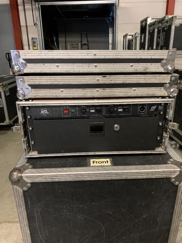 Intercom set // in Case 19" 4 units, Ophalen, Gebruikt, Licht