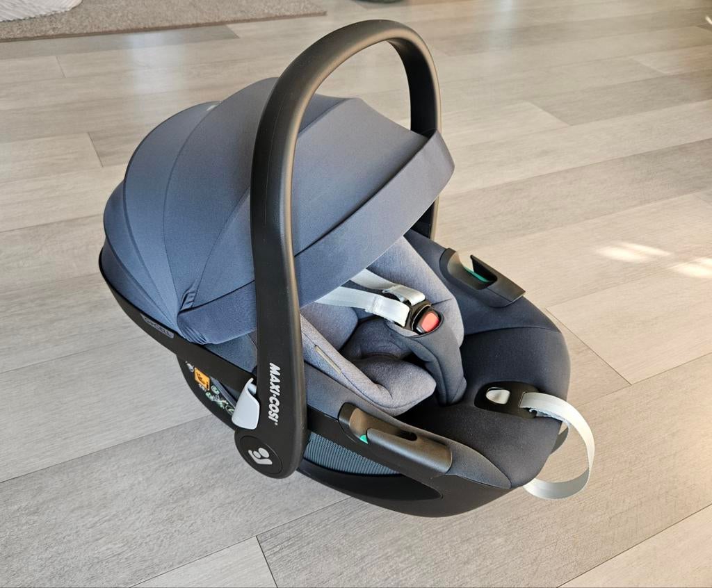 Maxi-Cosi Pebble 360 + FamilyFix 360 (Isofix), Kinderen en Baby's, Autostoeltjes, Ophalen, Zo goed als nieuw, Isofix, 0 t/m 13 kg