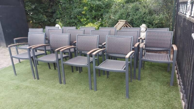 Mooie stapelbare wicker tuinstoelen / terrasstoelen, Ophalen, Gebruikt, Wicker, Stapelbaar