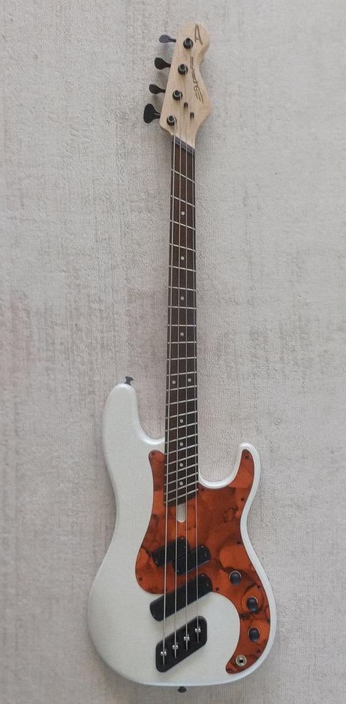 Dingwall SP1 4 snaar, Muziek en Instrumenten, Ophalen of Verzenden, Zo goed als nieuw