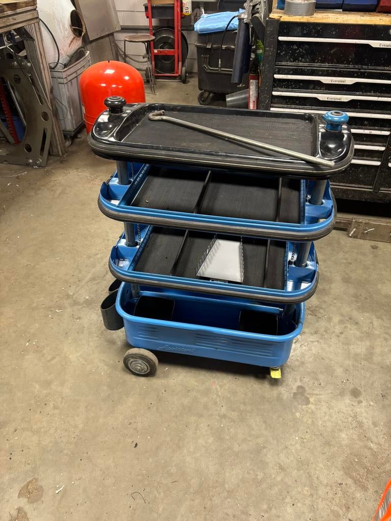 Hazet assistent gereedschapwagen, Ophalen